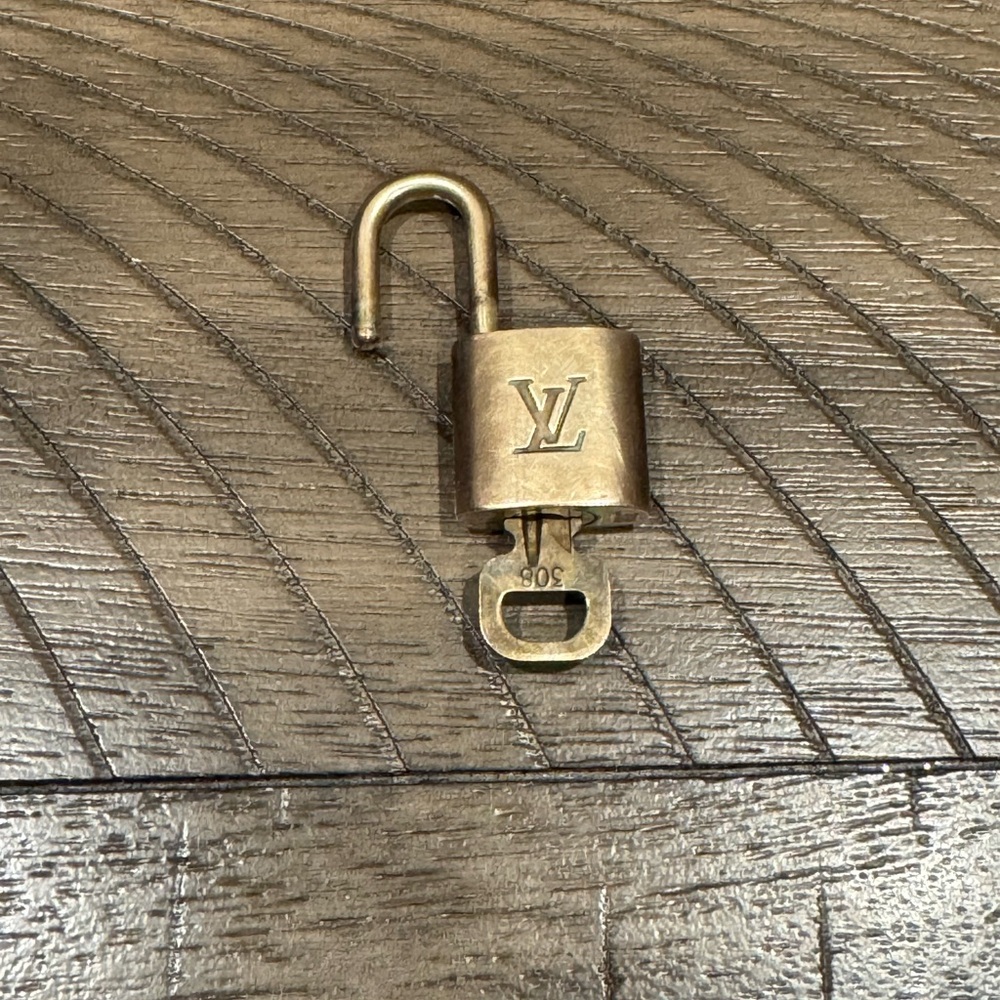 Louis Vuitton Lock & Key #308